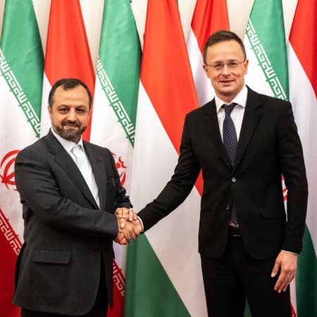 Очільник МЗС Угорщини оголосив про розбудову партнерства з Іраном