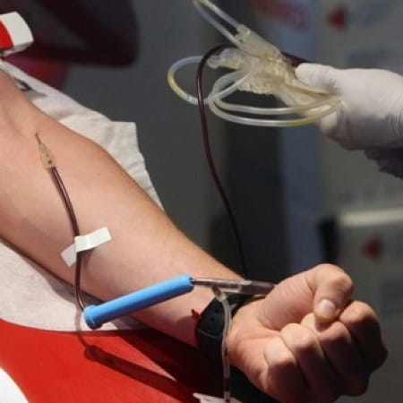 Росіяни намагаються підкупом збирати донорську кров місцевих для поранених російських військових у Запорізькій області