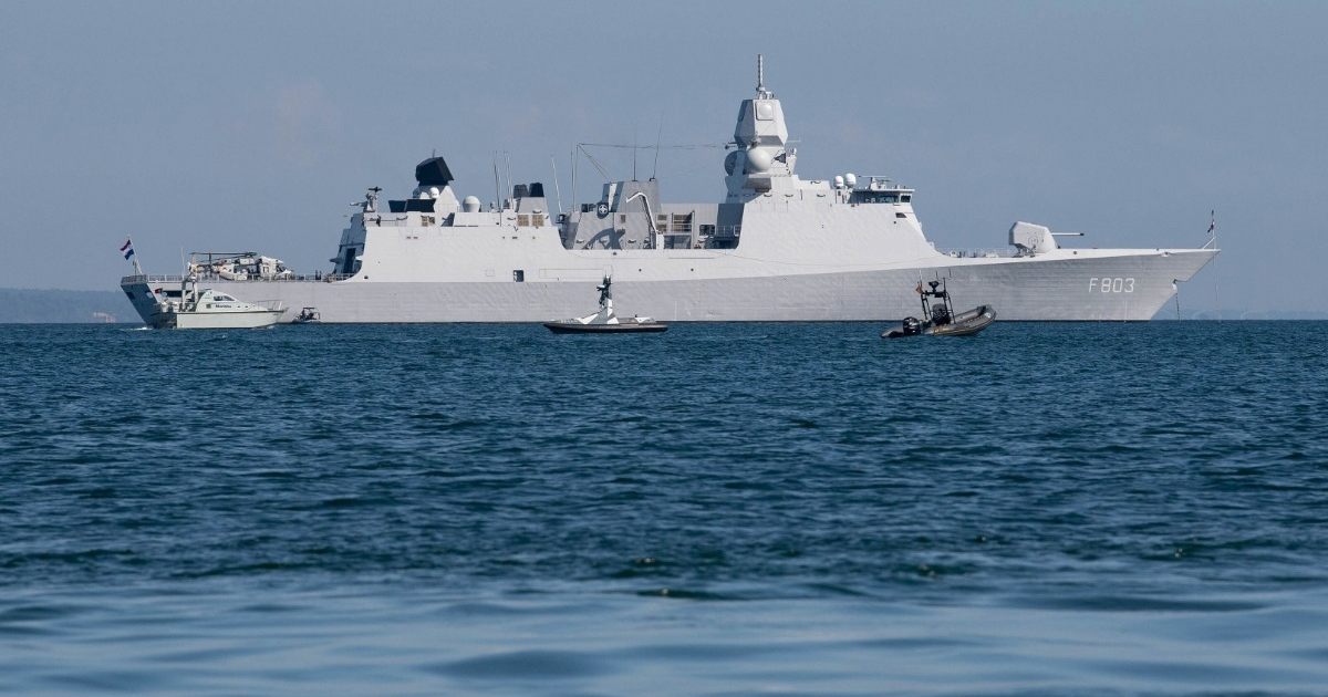 17 листопада російські винищувачі здійснили маневри у близькій відстані від кораблів НАТО у Балтійському морі