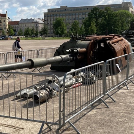 11 липня у Празі відкрилася виставка російської техніки, знищеної українськими військовими