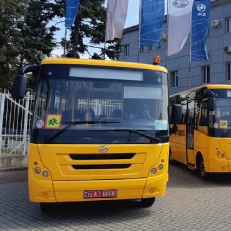 Європейський союз виділяє 14 мільйонів євро на шкільні автобуси для України