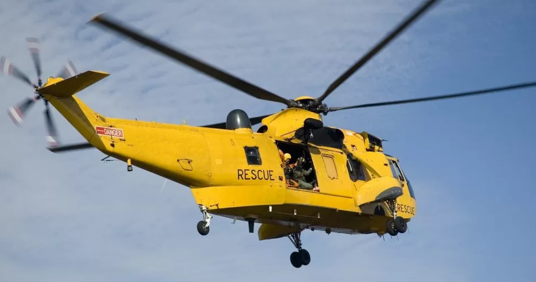 The UK will hand over three Sea King rotorcraft and 10,000 artillery shells to Ukraine