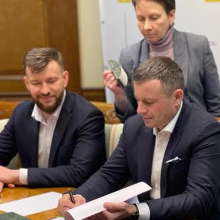 Міністерство фінансів України та Світовий банк у справах Східної Європи підписали Угоду про надання гранту — $4,5 млрд Україні