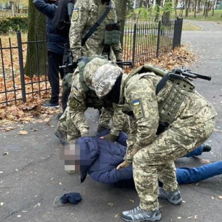 СБУ затримала агента ФСБ, який знімав на прихований відеореєстратор позиції Сил оборони