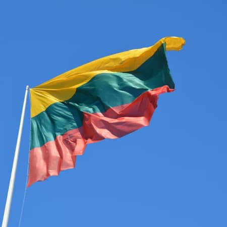 Литва виділила два мільйони євро на відновлення енергетичного сектору України