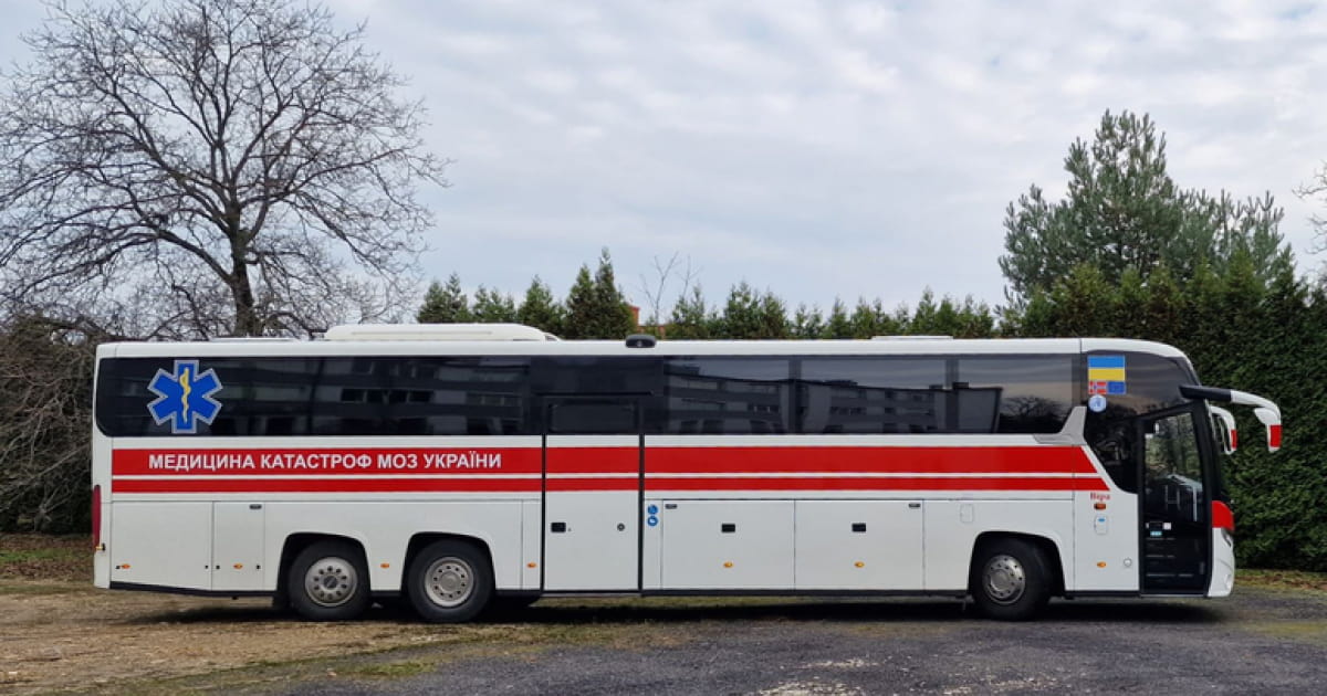 Норвегія передала Україні п’ять військових автобусів швидкої допомоги через координаційний центр НАТО