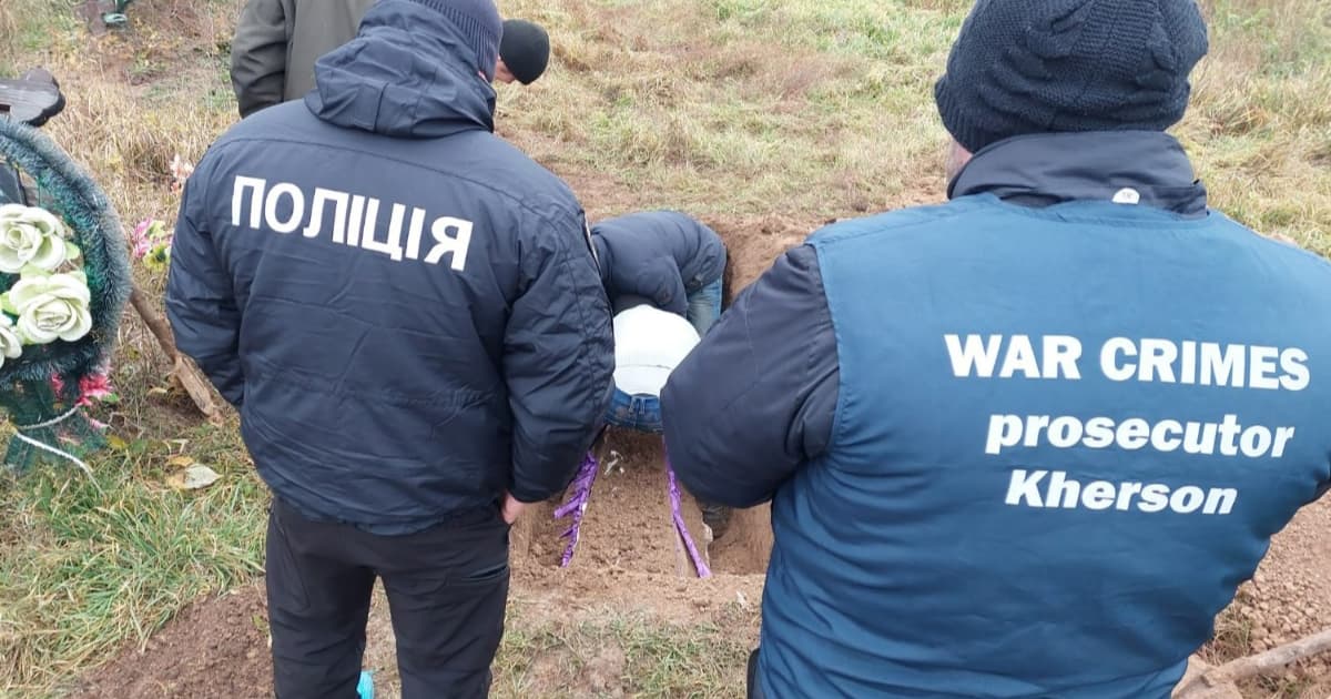The bodies of seven residents shot by the Russian military were exhumed in Pravdyne, the Kherson region