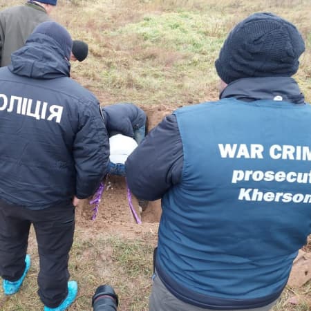 The bodies of seven residents shot by the Russian military were exhumed in Pravdyne, the Kherson region
