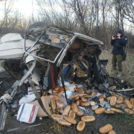 На Харківщині автомобіль наїхав на невідомий вибуховий пристрій, загинуло двоє чоловіків