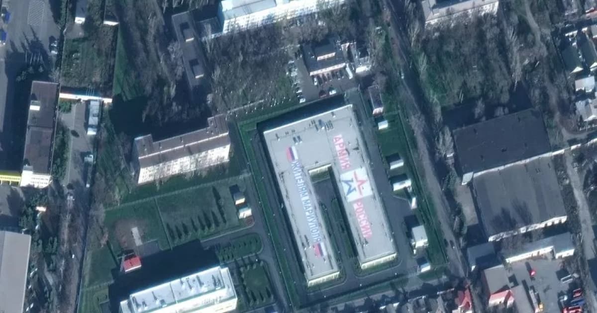 Russians built a military base in the centre of temporarily occupied Mariupol — Maxar Technologies