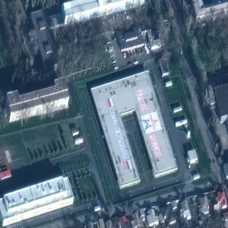 Russians built a military base in the centre of temporarily occupied Mariupol — Maxar Technologies