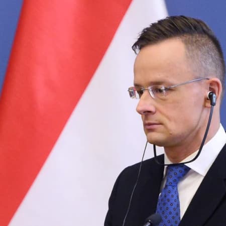 Угорщина нібито звільнена від застосування обмежень цін на російську нафту, проте у рішенні ЄС винятку немає