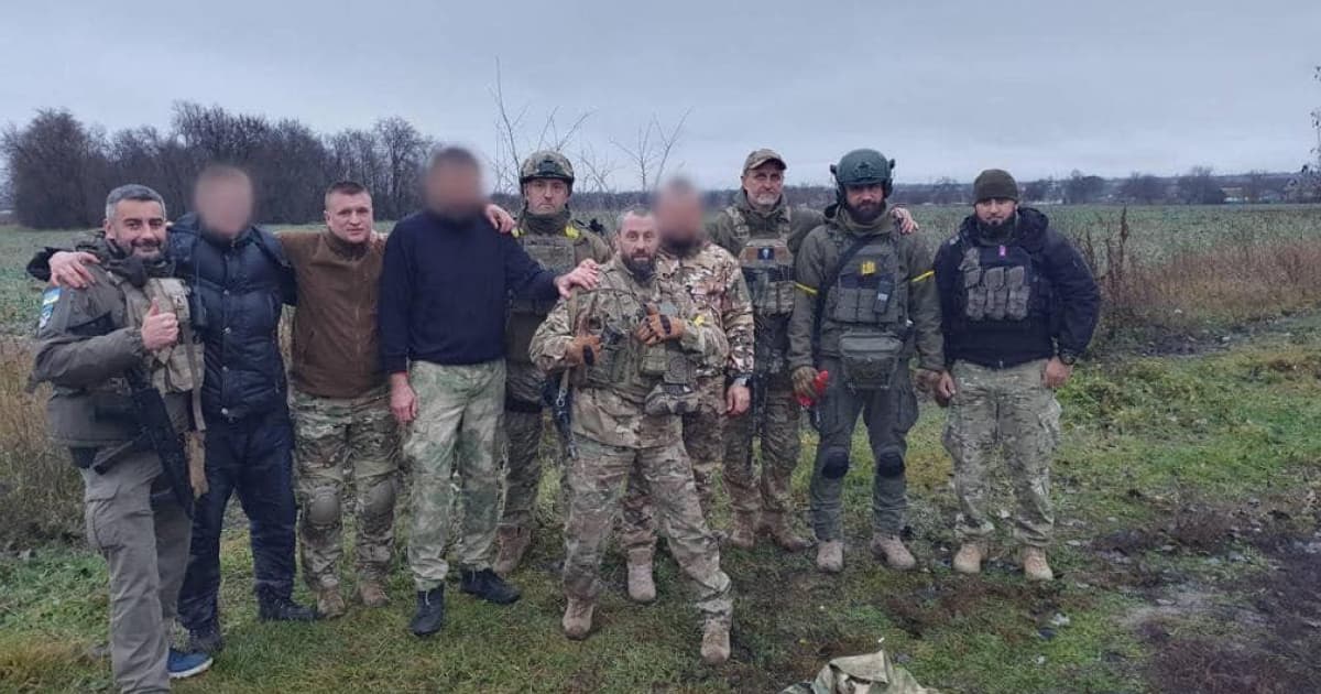 У результаті спецоперації звільнено двох українських морпіхів