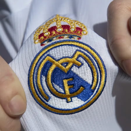 Футбольний клуб «Реал Мадрид» виділив Україні 20 електрогенераторів для зимового періоду