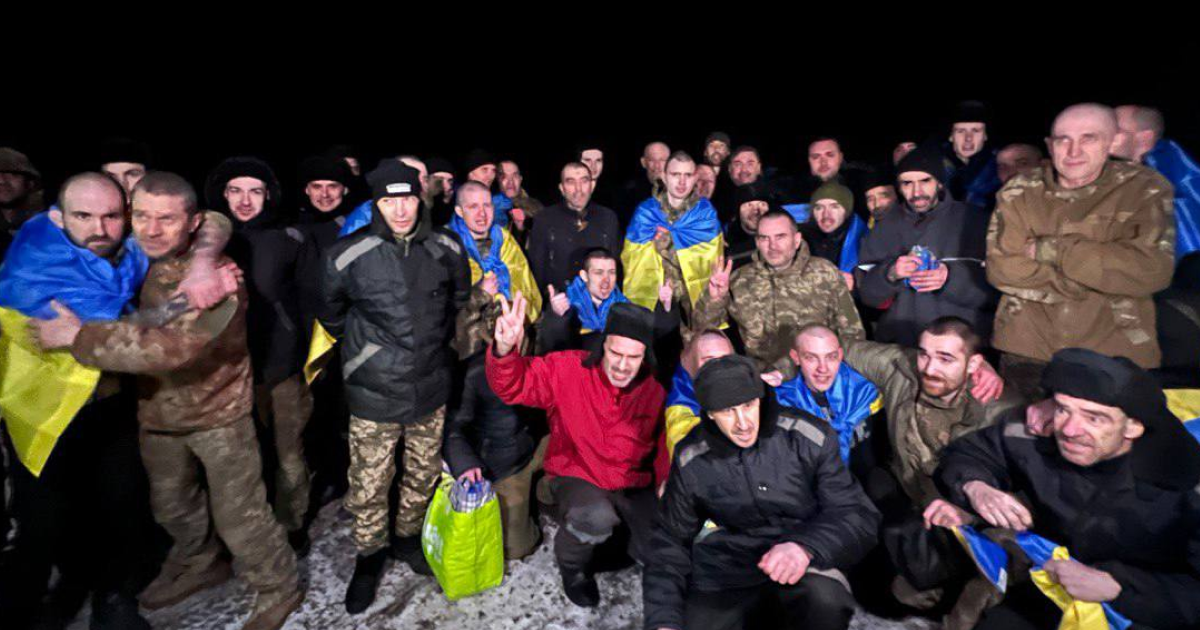 З російського полону повернули 230 українських військових та цивільних :: Свідомі