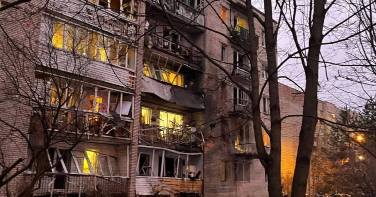 An explosion occurs in a five-storey building in St. Petersburg, Russia, allegedly caused by the fall of drone debris