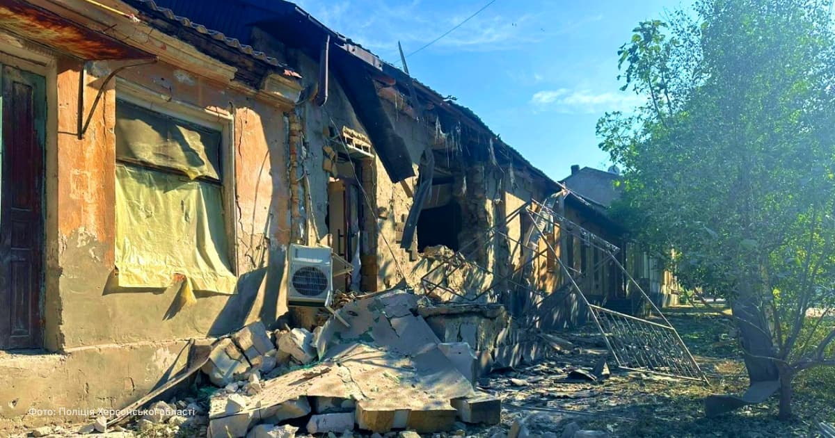 На Херсонщині вісьмох людей поранено через російські обстріли. Росія атакувала десять областей України