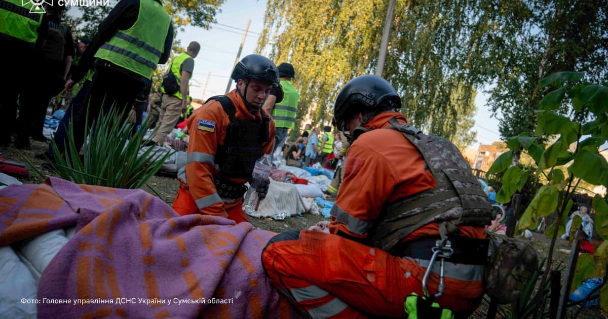 Унаслідок влучання у геріатричний пансіонат у Сумах загинула одна жінка, травмовані 14 людей