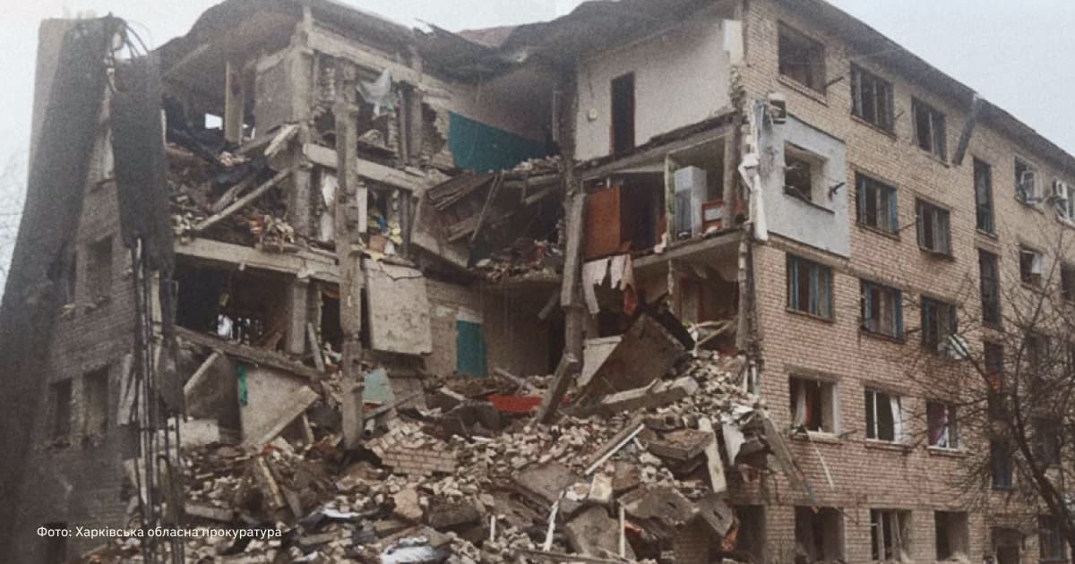 A strike on a five-story building in Kharkiv region left civilians trapped in the rubble